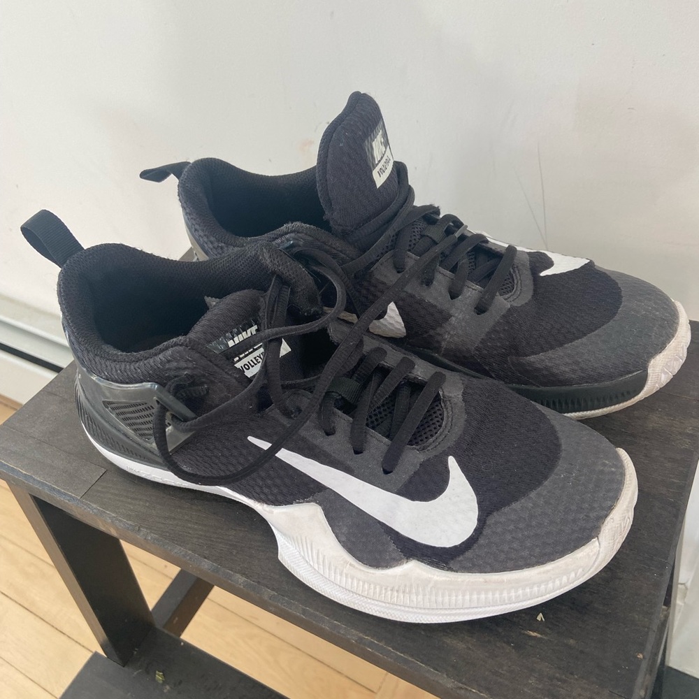 Womens Nike Air Zoom Hyperace Volleyball Shoes Black and White Size W 10 EUR 42